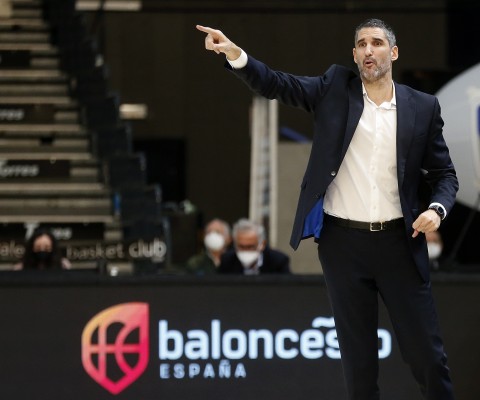 Rubén Burgos: 
