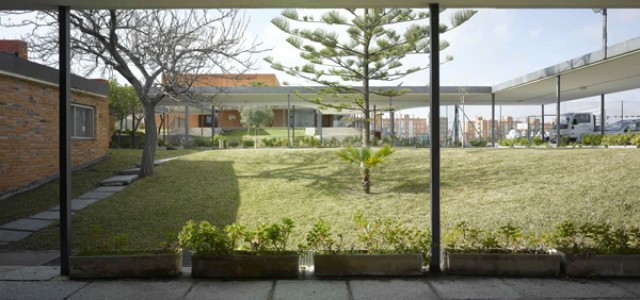 L’escola secreta dels bancals on el teulat es converteix en aula