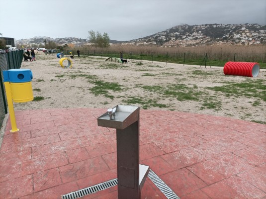 Peñíscola abre las puertas de su nuevo parque canino con 1.700 m2 de superficie