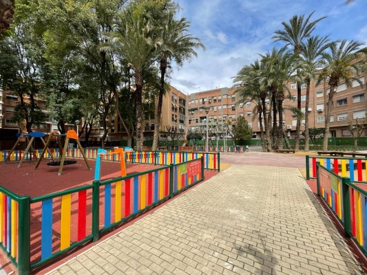 La Plaza Pintor Mariano Ballester del Barrio de El Carmen de Murcia estrena nueva imagen