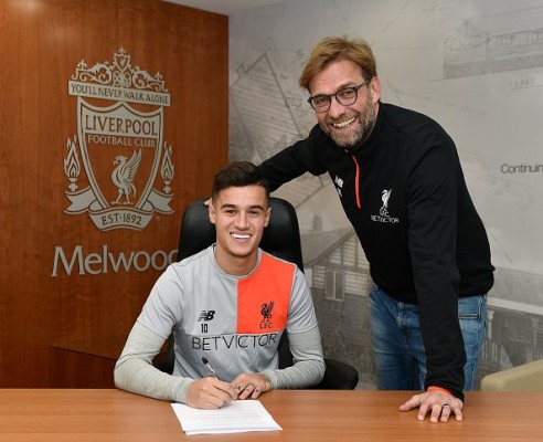 Coutinho renueva su contrato con el Liverpool por cinco años más