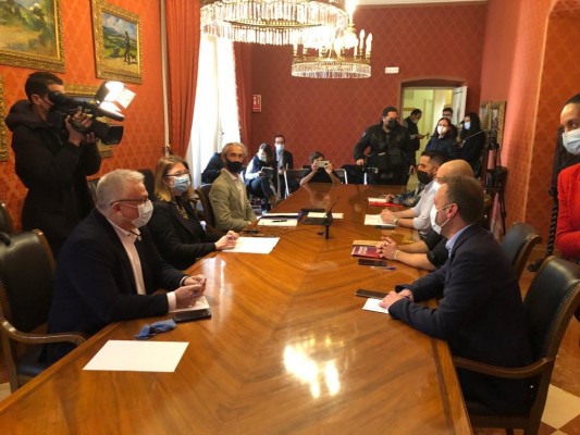 Alicante investigará toda la oposición a Policía del 'caso enchufes' con dudas sobre quién comparecerá