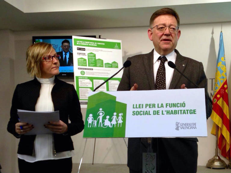 Les Corts aprueban la ley de función social de la vivienda