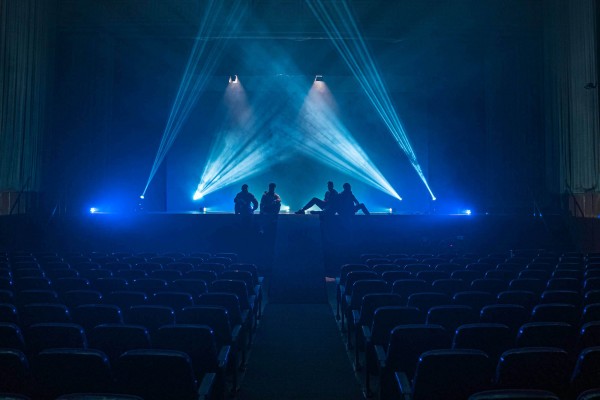 El Teatro La PlaZica levanta el telón en el colegio Salesianos de Villena

