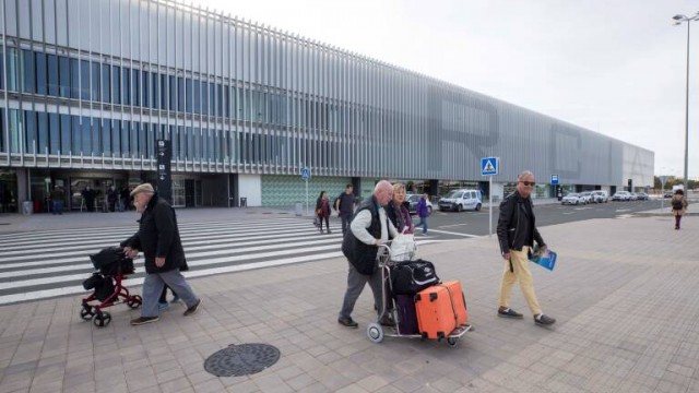 El aeropuerto de Corvera sube el ritmo con 20 veces más pasajeros que el año anterior
