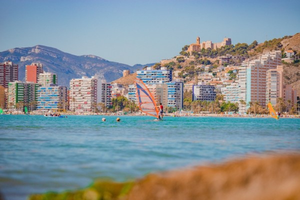 Cullera espera alcanzar el 80% de ocupación en Semana Santa y volver a cifras prepandemia
