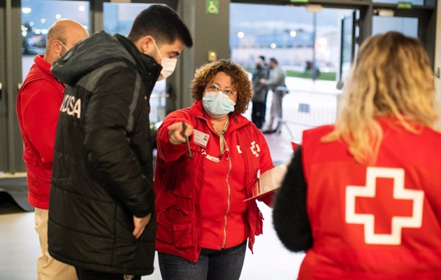 La RFEF y la Cruz Roja lanzan una plataforma de microdonaciones para apoyar a los refugiados de Ucrania