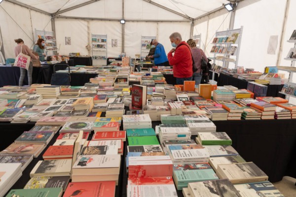 ¿No sabes qué leer? Las librerías te recomiendan sus 'must read' para esta Pascua