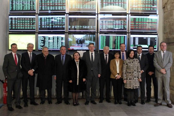 Ximo Puig visita la Fundación de Estudios Bursátiles y Financieros y la Bolsa de Valencia