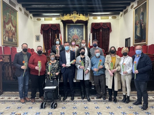 Elche se compromete a buscar nuevas instalaciones para la Asociación del Parkinson 