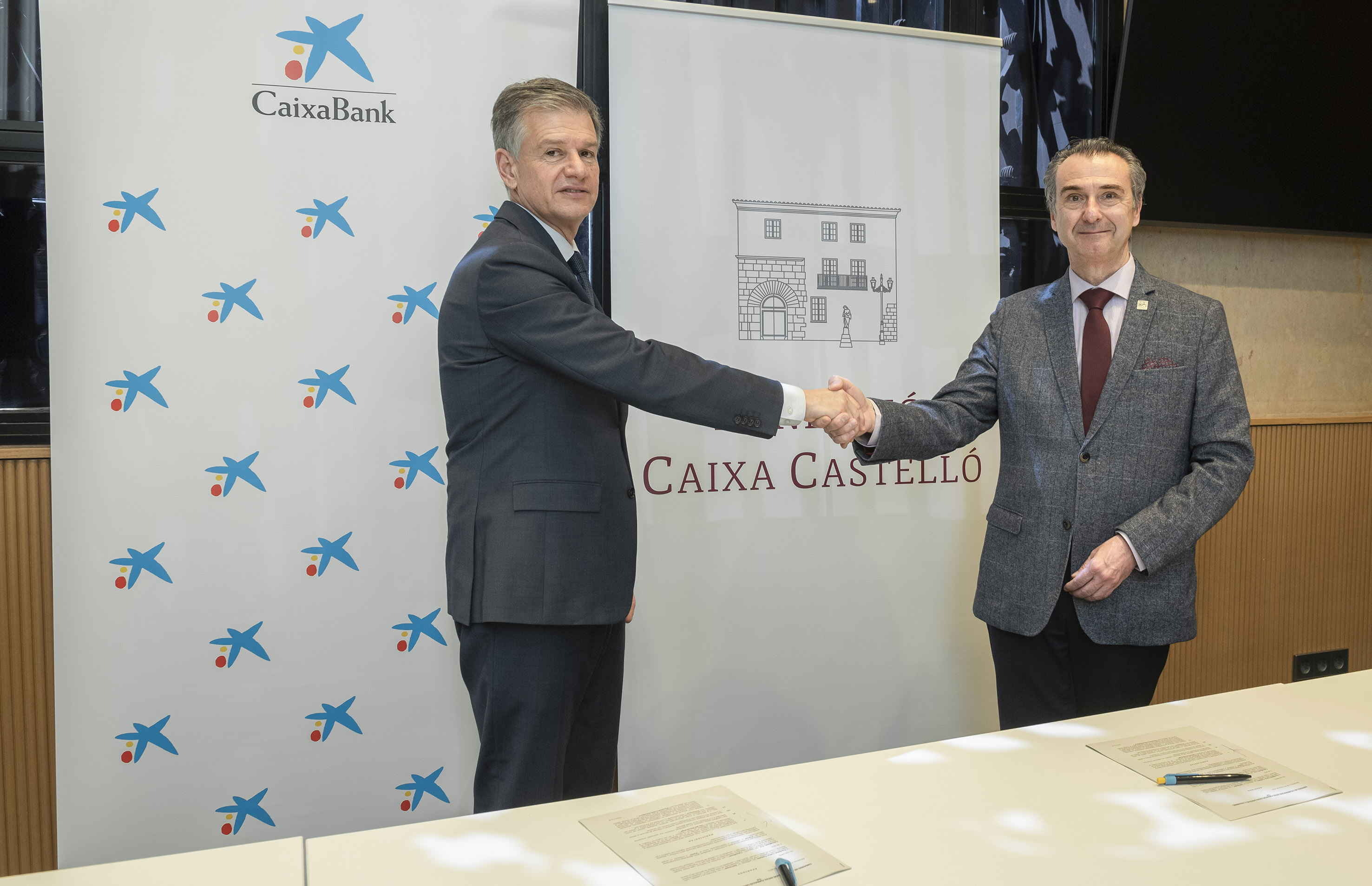 
 

CaixaBank apoya con 90.000 € programas sociales y medioambientales junto a Fundació Caixa Castelló