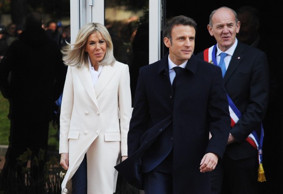 Macron y Le Pen pasan a la segunda vuelta de las elecciones presidenciales francesas