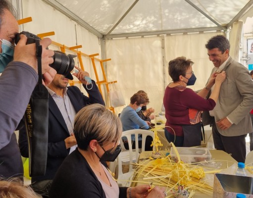 Mazón anuncia que la Diputación realizará un estudio para implantar el tranvía en Elche 
