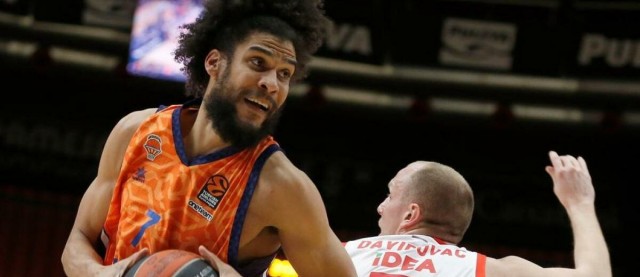 Labeyrie baja en un Valencia que espera aún el transfer de Hanlan
