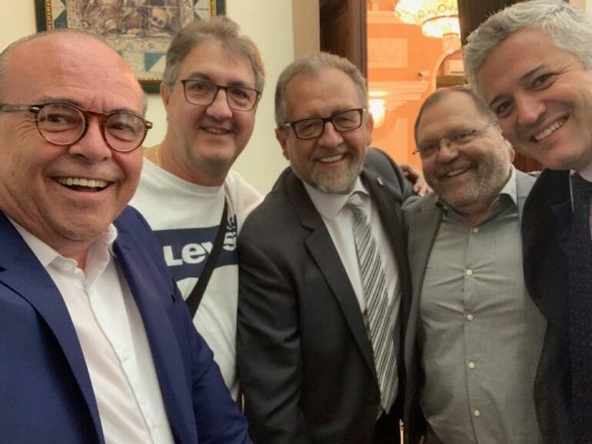Octavio Traver comunica a Marco que acepta el 