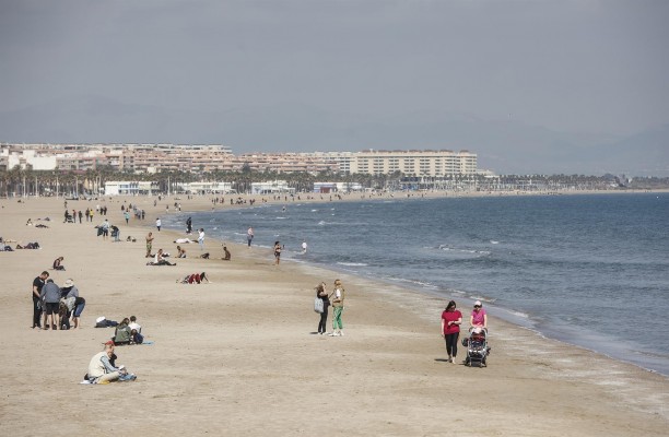 Casi el 40% de la población española está empadronada en municipios costeros