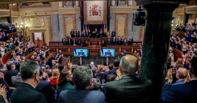 Comisionistas de alta cuna en las afueras de Guernica