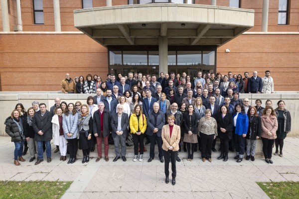 Más de 200 personas se suman al grupo de apoyo a Eva Alcón para su reelección como rectora de la UJI