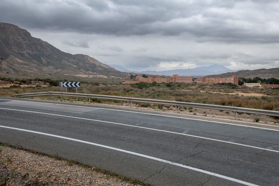 Paraje de Fontcalent, con el centro penitenciario al fondo. Foto: RAFA MOLINA - 