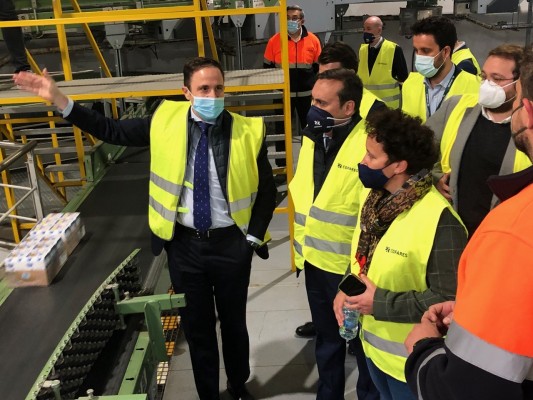 Ballester visita las instalaciones de Cofares en Guadalajara ante la apertura del centro logístico en Onda