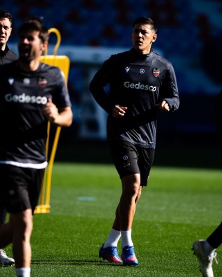 Duarte, Dani Gómez y Soldado, listos para recibir al Barcelona
