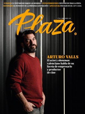 El actor y productor Arturo Valls, portada de la revista Plaza de abril