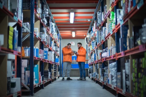 PcComponentes da el salto fuera de la tecnología y crea el 'Amazon español'