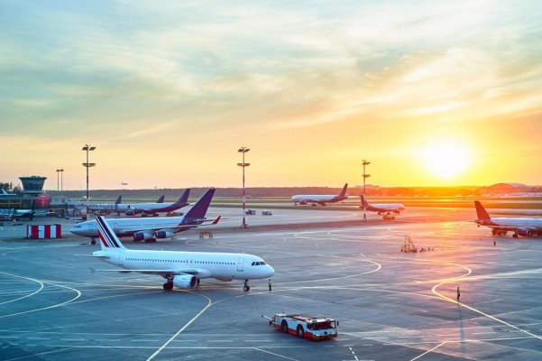 Bruselas expedienta a España por irregularidades en el registro de aviación civil