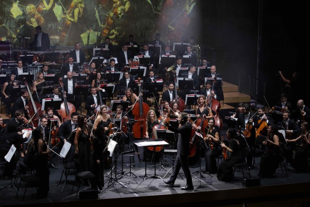 Dos músicos ucranianos se unen a ADDA Sinfónica en el concierto solidario de la Diputación

