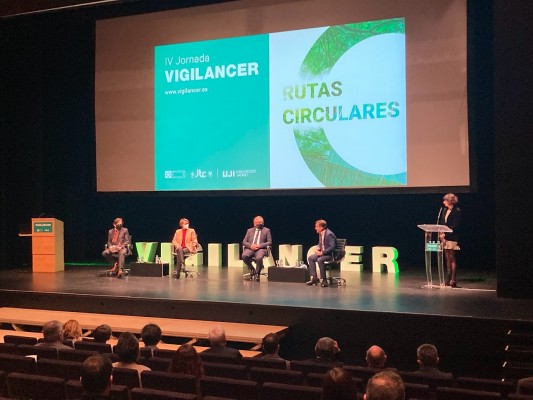 Más de 150 profesionales se acercan a los nuevos modelos de economía circular de la cerámica