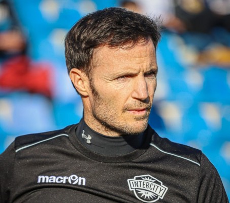 Competición desestima las alegaciones del Intercity, pero suspende a Herrera solo un partido