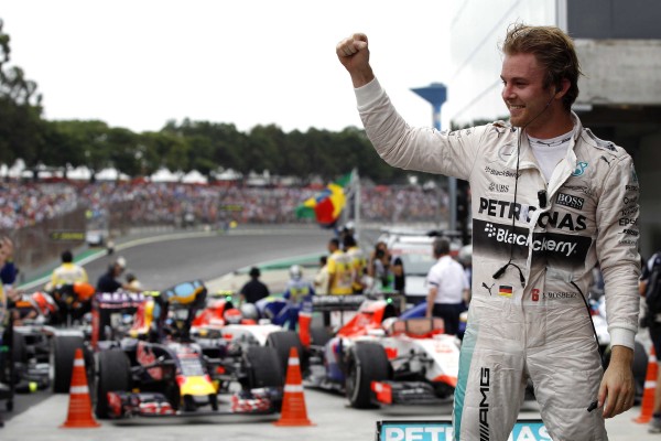 Rosberg repite triunfo en Brasil y Alonso termina decimosexto