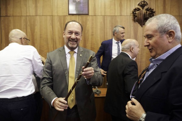 PSPV, Cs y Cambiemos suscriben una moción de censura en Orihuela contra el PP
