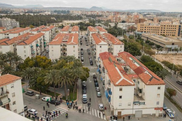 La demolición de los primeros cuatro bloques de San Antón de Elche durará medio año y llegará a los 1,3 millones