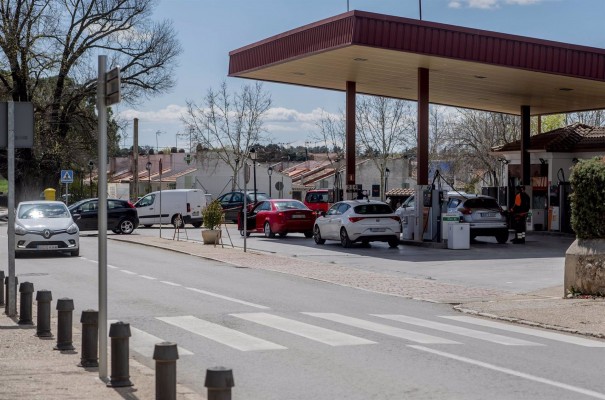 Varias gasolineras valencianas reciben ya las órdenes de pago del anticipo del descuento
