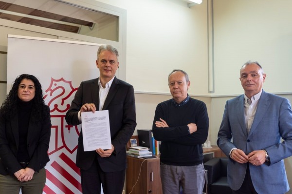 Sindicatos y patronal respaldan a Illueca en su propuesta para incorporar las viviendas de la Sareb