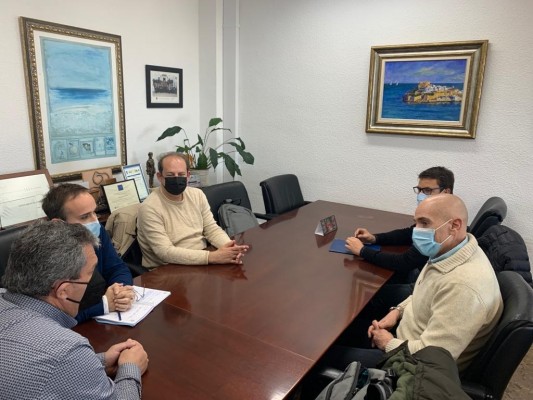 Peñíscola se alía con la Fundación Global Nature para coordinar la gestión y protección del marjal