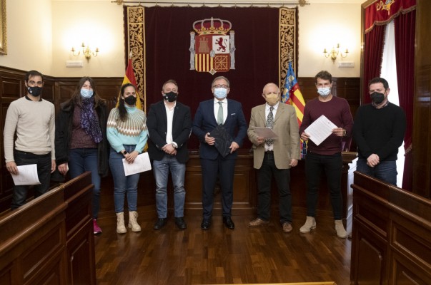 Diputación firma un preacuerdo para instaurar la carrera profesional en la institución y en los bomberos