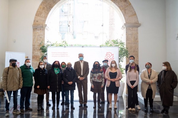 La Generalitat propondrá incorporar a su parque público las viviendas de la Sareb en la Comunitat