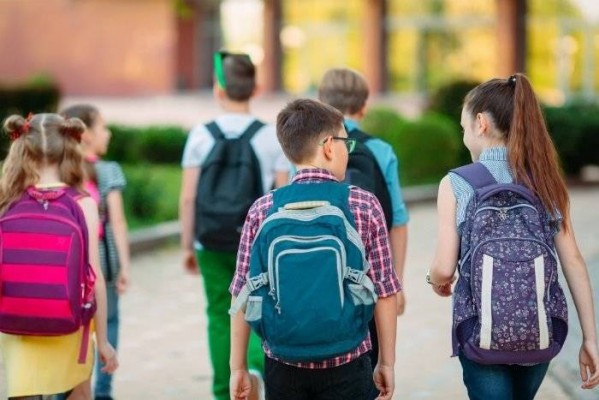Vuelven los viajes de estudios y el consumo en las cantinas a los centros escolares de la Región