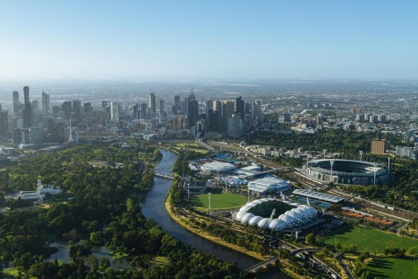 De Alicante a La Haya con parada también en Melbourne