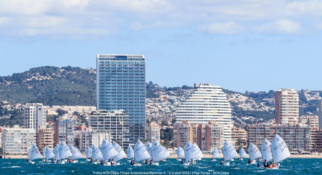 Valencia manda en la cita de Optimist en Calpe

