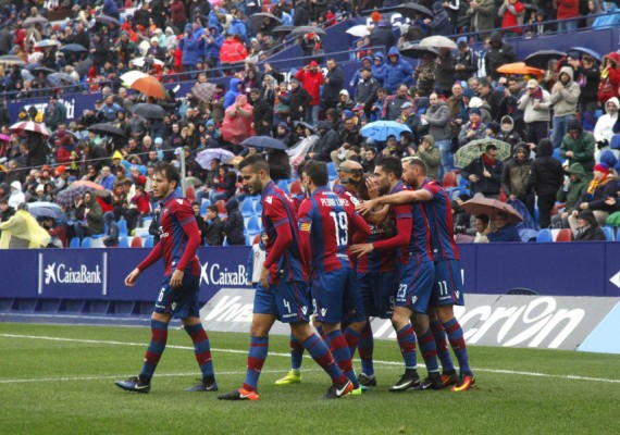 El Levante busca ampliar su liderato ante el Alcorcón
