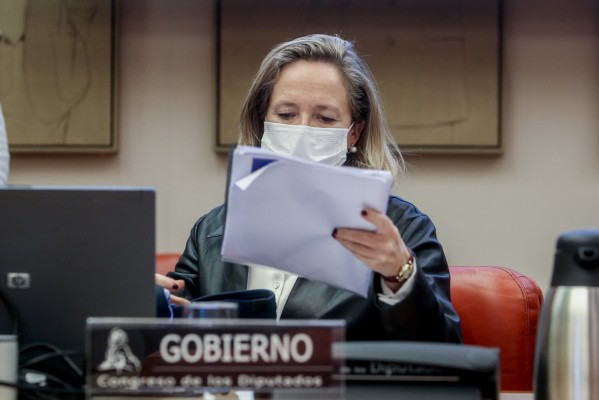 Calviño envía una carta a Miras para desplegar los proyectos prioritarios del Plan de Recuperación
