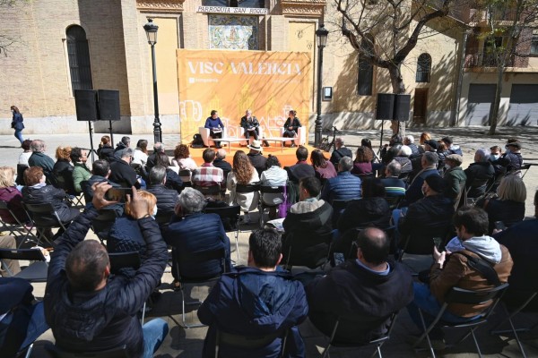 Ribó asegura a los vecinos que Benicalap 
