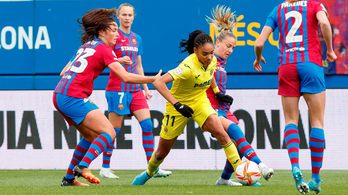 El Villarreal sucumbe en la segunda parte ante el campeón e invicto Barcelona
