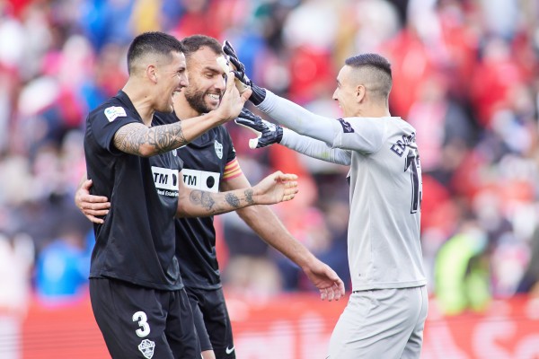 El Elche luchará por la tranquilidad ante un Athletic que suspira por Europa