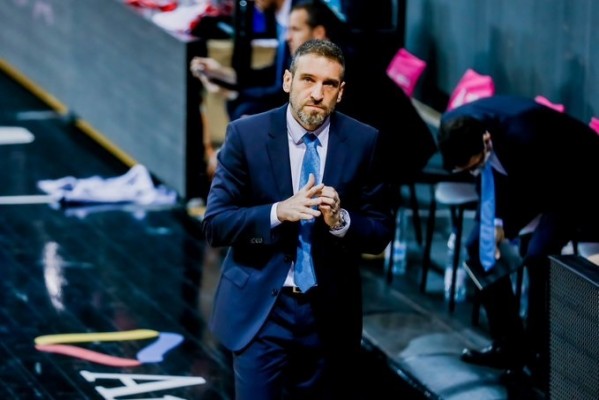 Ibon Navarro: “El Valencia Basket ha demostrado mayor competitividad que nosotros”