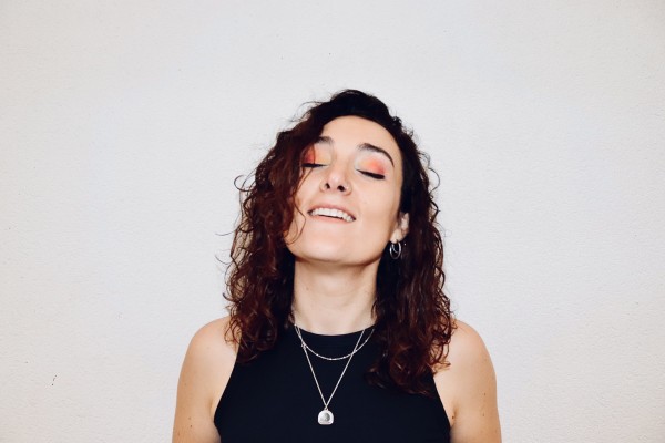 Kela s'estrena amb 'T'estimava' i llança una campanya en Verkami per al seu primer disc