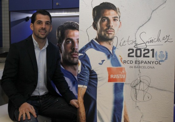 Víctor Sánchez: 